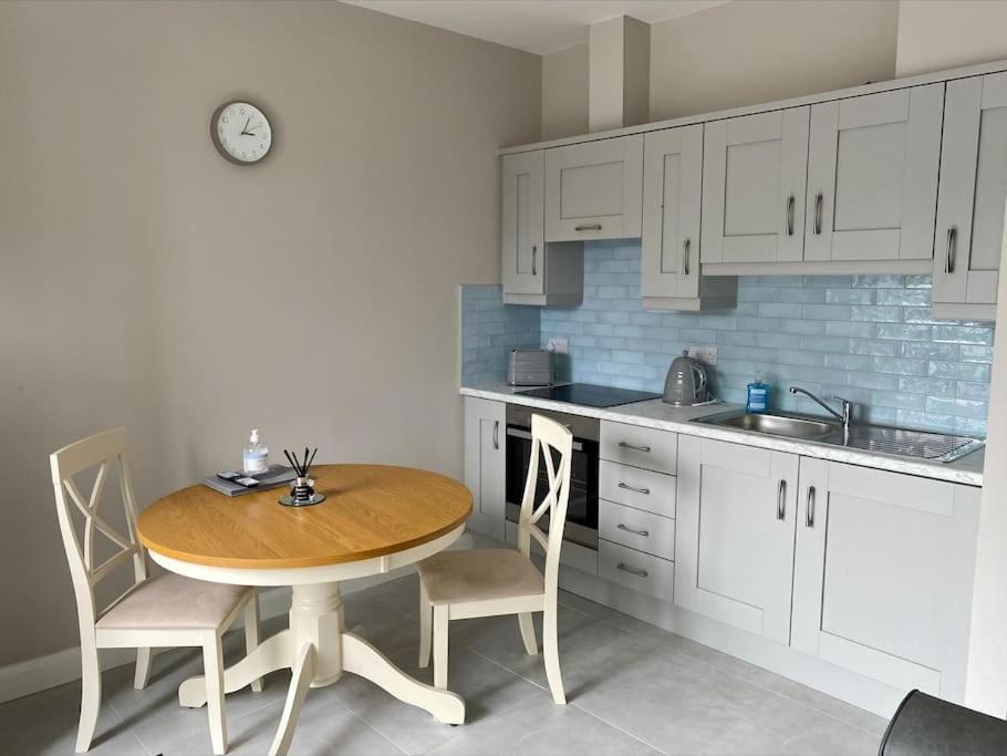 Erne Getaway No.8 Brand New 1 Bed Apartment Enniskillen Eksteriør billede